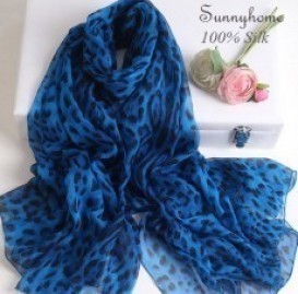 blue scarf