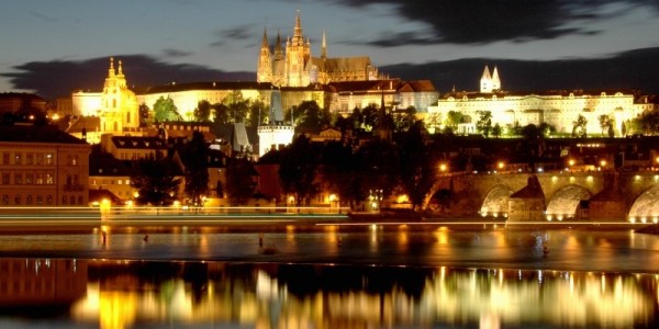 eikona 1 - to kastro tiw pragas