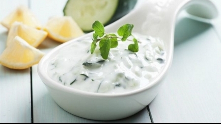 &Tau;&zeta;&alpha;&tau;&zeta;ί&kappa;&iota; ... &tau;&omicron; &epsilon;&lambda;&lambda;&eta;&nu;&iota;&kappa;ό, &alpha;&pi;ό&lambda;&upsilon;&tau;&omicron; &sigma;&upsilon;&nu;&omicron;&delta;&epsilon;&upsilon;&tau;&iota;&kappa;ό