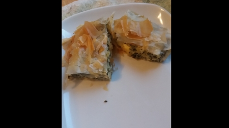 Σπανακοτυρόπιτα με &quot;πουρέ&quot; πατάτας