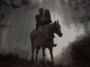 ¨Χίλια χτυποκάρδια&quot; ένα ρομαντικό φανταστικό μυθιστόρημα από την Kiera Cass